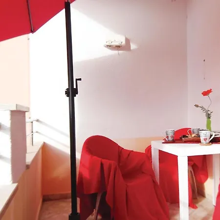 Amazing In With 2 Bedrooms And Wifi شقة