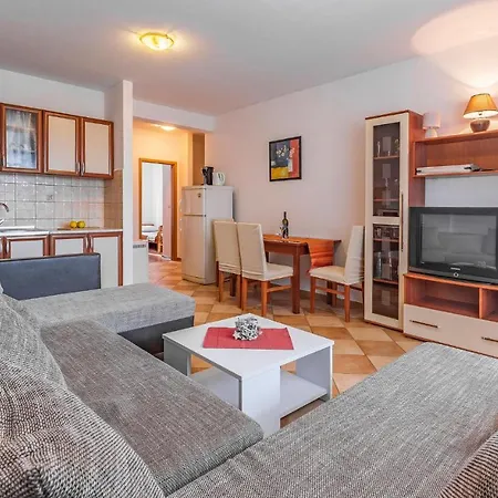شقة Amazing In With 2 Bedrooms And Wifi بيروغ